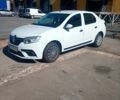 Белый Рено Логан, объемом двигателя 1 л и пробегом 282 тыс. км за 3750 $, фото 1 на Automoto.ua