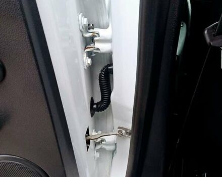 Белый Рено Логан, объемом двигателя 1.5 л и пробегом 150 тыс. км за 9150 $, фото 79 на Automoto.ua