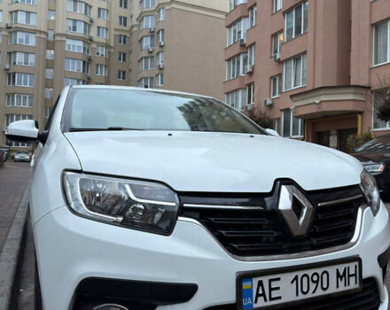 Белый Рено Логан, объемом двигателя 0.9 л и пробегом 88 тыс. км за 10500 $, фото 1 на Automoto.ua