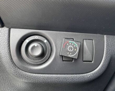 Білий Рено Логан, об'ємом двигуна 1 л та пробігом 150 тис. км за 5500 $, фото 12 на Automoto.ua