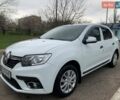 Белый Рено Логан, объемом двигателя 1 л и пробегом 68 тыс. км за 9900 $, фото 1 на Automoto.ua