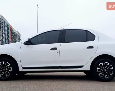 Белый Рено Логан, объемом двигателя 1.5 л и пробегом 150 тыс. км за 9150 $, фото 4 на Automoto.ua