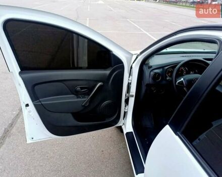 Белый Рено Логан, объемом двигателя 1.5 л и пробегом 150 тыс. км за 9150 $, фото 50 на Automoto.ua