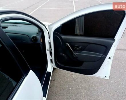 Белый Рено Логан, объемом двигателя 1.5 л и пробегом 150 тыс. км за 9150 $, фото 51 на Automoto.ua