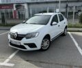 Белый Рено Логан, объемом двигателя 1.5 л и пробегом 149 тыс. км за 5850 $, фото 2 на Automoto.ua