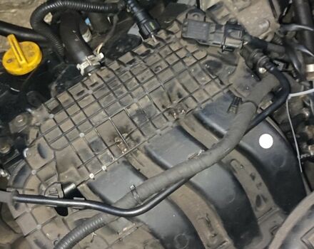 Белый Рено Логан, объемом двигателя 1 л и пробегом 213 тыс. км за 4500 $, фото 3 на Automoto.ua