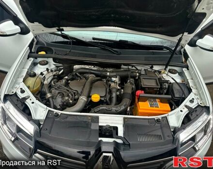 Белый Рено Логан, объемом двигателя 1.5 л и пробегом 152 тыс. км за 7500 $, фото 4 на Automoto.ua