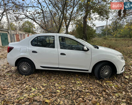 Белый Рено Логан, объемом двигателя 1.46 л и пробегом 180 тыс. км за 6500 $, фото 2 на Automoto.ua