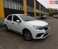 Белый Рено Логан, объемом двигателя 1 л и пробегом 177 тыс. км за 5999 $, фото 4 на Automoto.ua