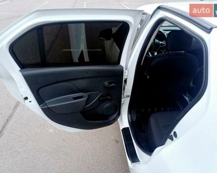 Белый Рено Логан, объемом двигателя 1.5 л и пробегом 150 тыс. км за 9150 $, фото 81 на Automoto.ua