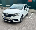 Белый Рено Логан, объемом двигателя 1 л и пробегом 288 тыс. км за 3750 $, фото 1 на Automoto.ua