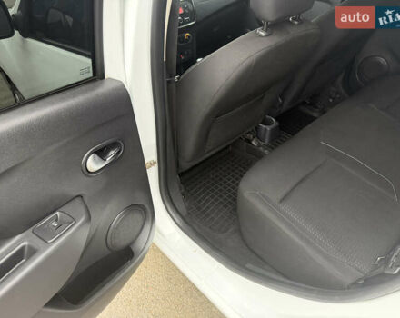 Белый Рено Логан, объемом двигателя 0.9 л и пробегом 41 тыс. км за 9300 $, фото 21 на Automoto.ua