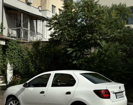 Белый Рено Логан, объемом двигателя 1 л и пробегом 220 тыс. км за 5850 $, фото 4 на Automoto.ua