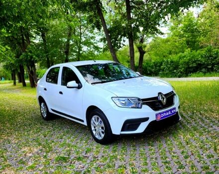 Белый Рено Логан, объемом двигателя 1.5 л и пробегом 164 тыс. км за 6400 $, фото 1 на Automoto.ua