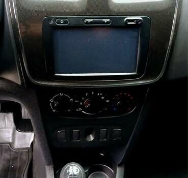 Белый Рено Логан, объемом двигателя 1.5 л и пробегом 150 тыс. км за 9150 $, фото 69 на Automoto.ua