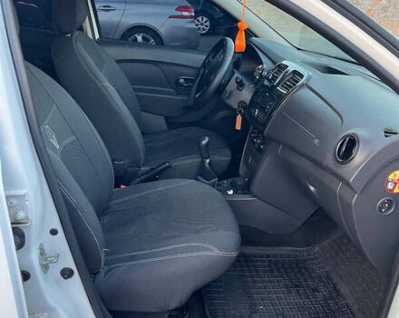 Білий Рено Логан, об'ємом двигуна 1 л та пробігом 79 тис. км за 7400 $, фото 6 на Automoto.ua