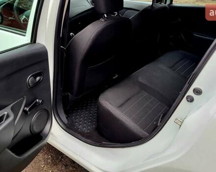 Білий Рено Логан, об'ємом двигуна 1.46 л та пробігом 80 тис. км за 8700 $, фото 16 на Automoto.ua