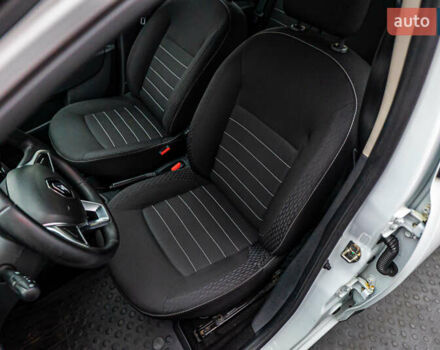 Білий Рено Логан, об'ємом двигуна 1.5 л та пробігом 183 тис. км за 8635 $, фото 15 на Automoto.ua