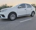 Белый Рено Логан, объемом двигателя 1 л и пробегом 130 тыс. км за 6500 $, фото 1 на Automoto.ua