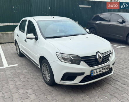 Белый Рено Логан, объемом двигателя 1 л и пробегом 288 тыс. км за 3750 $, фото 2 на Automoto.ua