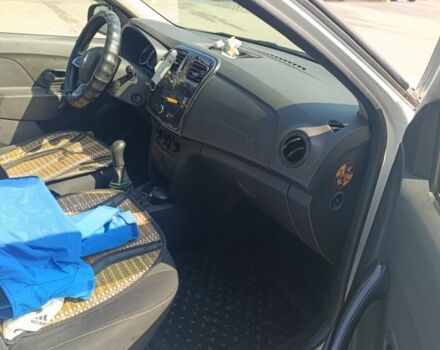 Белый Рено Логан, объемом двигателя 1.5 л и пробегом 170 тыс. км за 6750 $, фото 7 на Automoto.ua