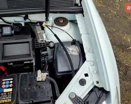 Білий Рено Логан, об'ємом двигуна 1.46 л та пробігом 80 тис. км за 8700 $, фото 15 на Automoto.ua