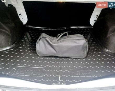 Белый Рено Логан, объемом двигателя 1.5 л и пробегом 150 тыс. км за 9150 $, фото 37 на Automoto.ua