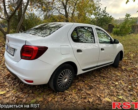 Белый Рено Логан, объемом двигателя 1.5 л и пробегом 180 тыс. км за 6300 $, фото 5 на Automoto.ua