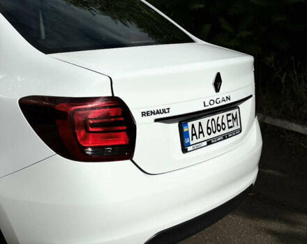 Белый Рено Логан, объемом двигателя 1 л и пробегом 220 тыс. км за 5850 $, фото 5 на Automoto.ua