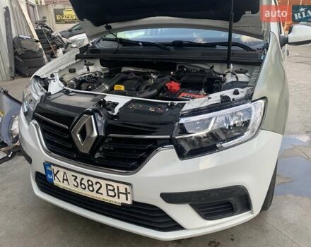 Білий Рено Логан, об'ємом двигуна 1.46 л та пробігом 48 тис. км за 7070 $, фото 4 на Automoto.ua