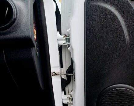 Белый Рено Логан, объемом двигателя 1.5 л и пробегом 150 тыс. км за 9150 $, фото 55 на Automoto.ua