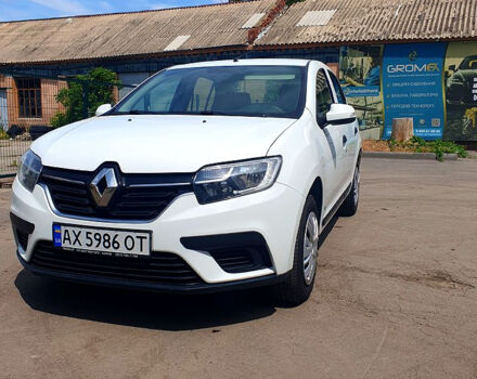 Білий Рено Логан, об'ємом двигуна 1.5 л та пробігом 176 тис. км за 7166 $, фото 1 на Automoto.ua