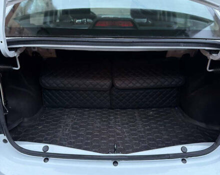 Белый Рено Логан, объемом двигателя 0.9 л и пробегом 88 тыс. км за 10500 $, фото 12 на Automoto.ua