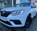Белый Рено Логан, объемом двигателя 1 л и пробегом 105 тыс. км за 6472 $, фото 1 на Automoto.ua