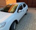 Белый Рено Логан, объемом двигателя 1 л и пробегом 80 тыс. км за 8000 $, фото 1 на Automoto.ua
