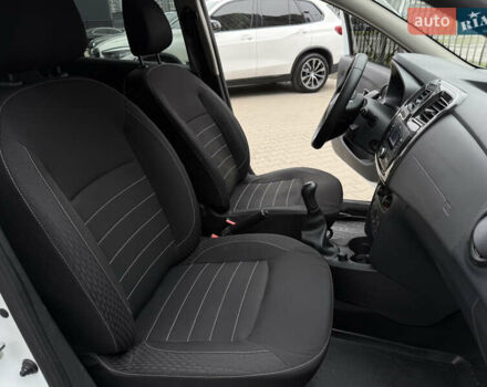 Білий Рено Логан, об'ємом двигуна 1.5 л та пробігом 257 тис. км за 7600 $, фото 16 на Automoto.ua