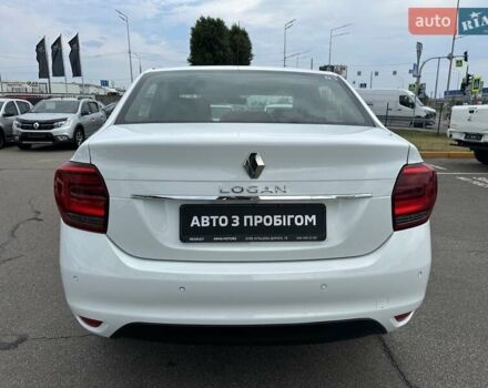 Білий Рено Логан, об'ємом двигуна 0.9 л та пробігом 82 тис. км за 9500 $, фото 6 на Automoto.ua