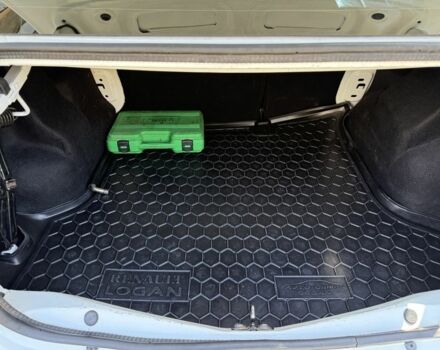 Белый Рено Логан, объемом двигателя 1.5 л и пробегом 140 тыс. км за 9000 $, фото 8 на Automoto.ua