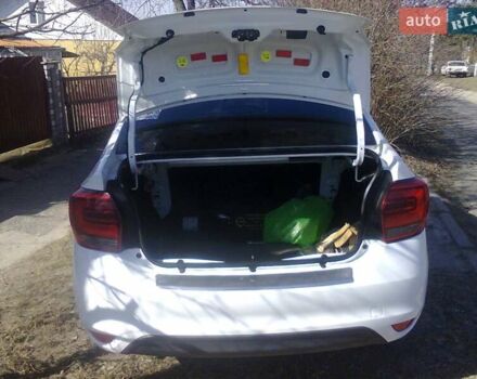 Белый Рено Логан, объемом двигателя 1 л и пробегом 70 тыс. км за 8300 $, фото 20 на Automoto.ua