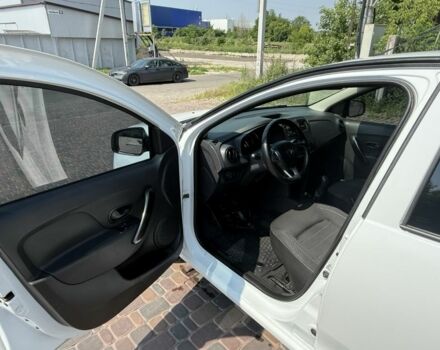 Белый Рено Логан, объемом двигателя 1.5 л и пробегом 140 тыс. км за 9000 $, фото 5 на Automoto.ua