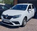Белый Рено Логан, объемом двигателя 1 л и пробегом 172 тыс. км за 5500 $, фото 1 на Automoto.ua