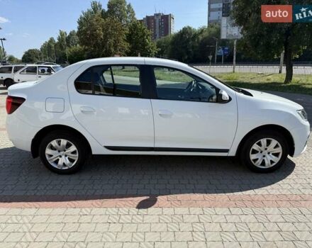 Белый Рено Логан, объемом двигателя 1.46 л и пробегом 33 тыс. км за 12500 $, фото 7 на Automoto.ua
