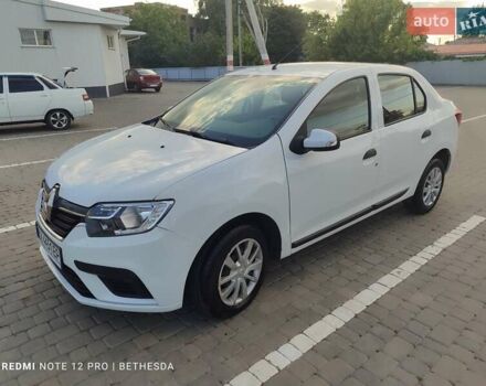 Белый Рено Логан, объемом двигателя 1 л и пробегом 105 тыс. км за 6900 $, фото 1 на Automoto.ua