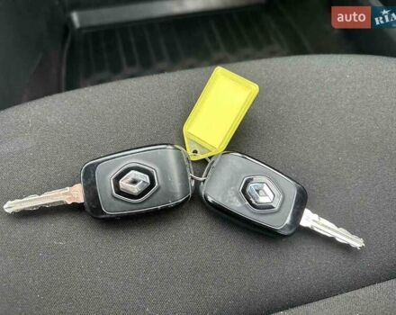 Білий Рено Логан, об'ємом двигуна 0.9 л та пробігом 27 тис. км за 9350 $, фото 27 на Automoto.ua