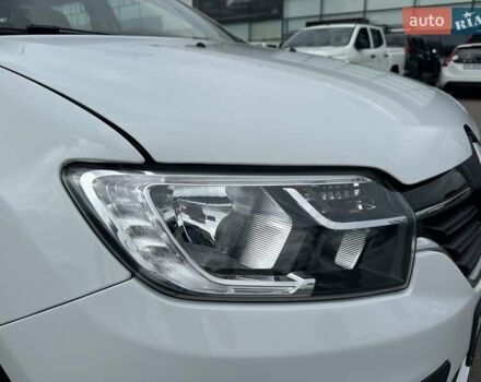 Білий Рено Логан, об'ємом двигуна 0.9 л та пробігом 82 тис. км за 9500 $, фото 11 на Automoto.ua