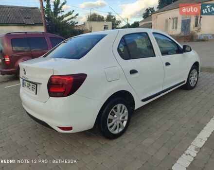 Белый Рено Логан, объемом двигателя 1 л и пробегом 105 тыс. км за 6900 $, фото 5 на Automoto.ua
