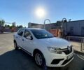 Белый Рено Логан, объемом двигателя 1 л и пробегом 150 тыс. км за 7800 $, фото 1 на Automoto.ua