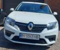 Белый Рено Логан, объемом двигателя 1 л и пробегом 172 тыс. км за 5500 $, фото 1 на Automoto.ua