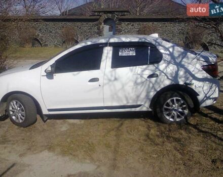 Белый Рено Логан, объемом двигателя 1 л и пробегом 70 тыс. км за 8300 $, фото 8 на Automoto.ua