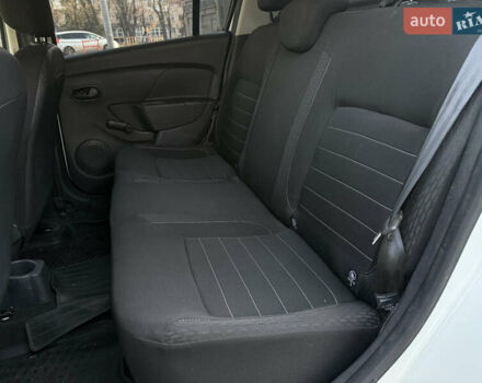 Белый Рено Логан, объемом двигателя 1.5 л и пробегом 143 тыс. км за 7999 $, фото 8 на Automoto.ua